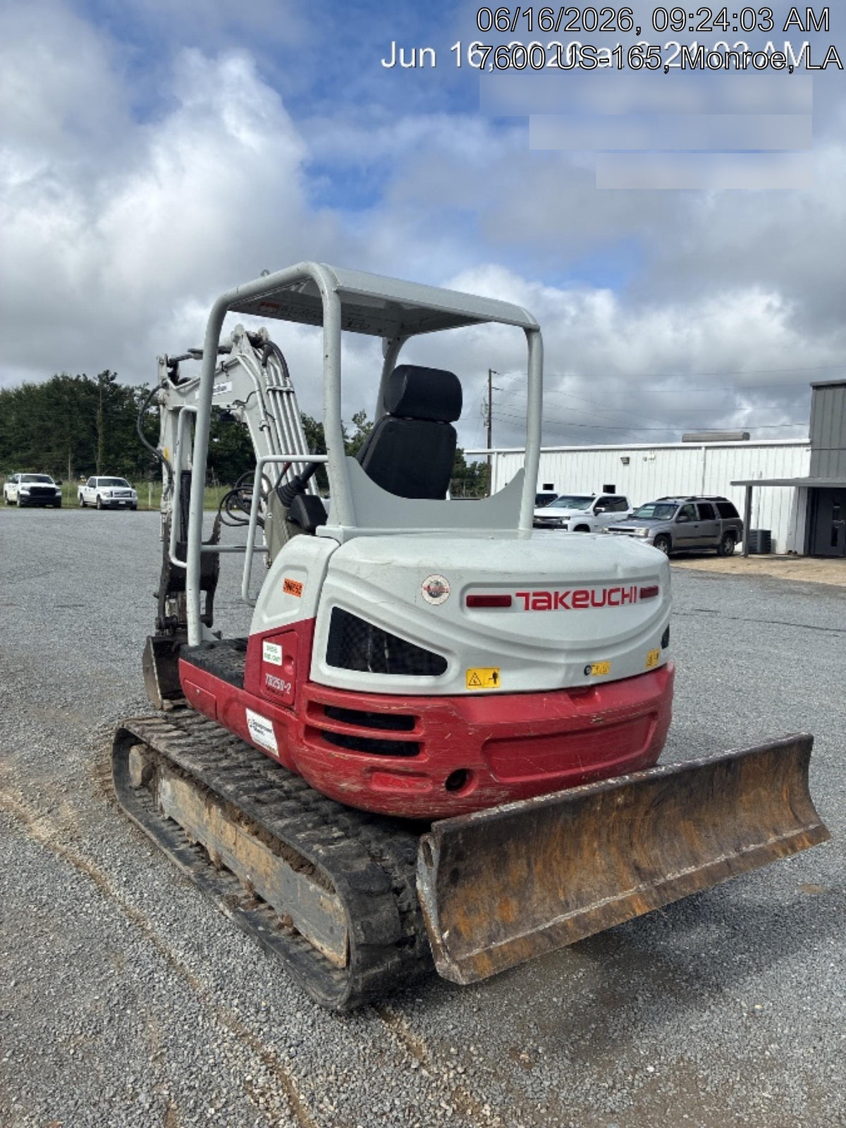 2023 TAKEUCHI TB250-2R