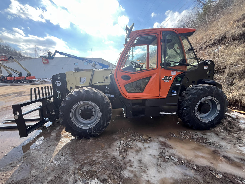 2026 JLG 1732