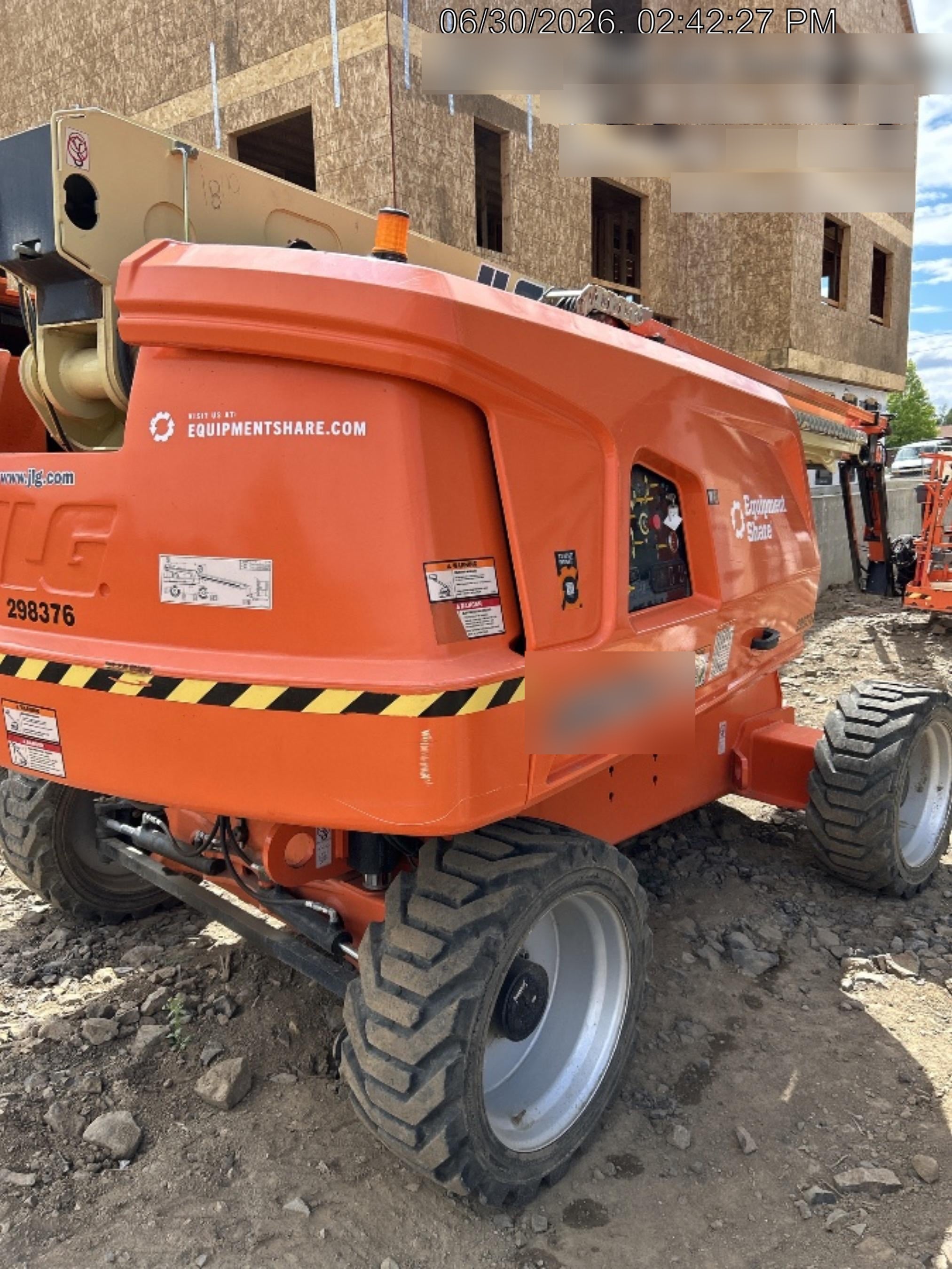 2023 JLG 660SJ