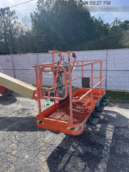 2022 JLG 400S