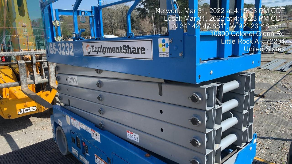 2020 Genie GS-3232 Standard, Folding half height swing gate