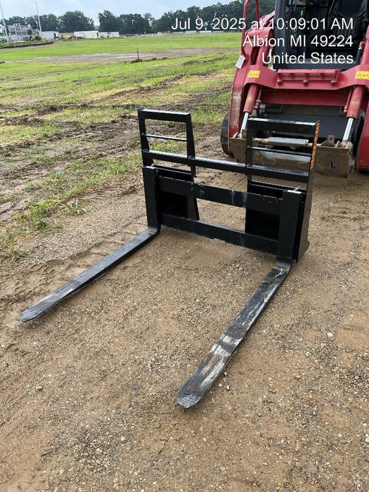 2025 ARROW MATERIAL HANDLING 24" Pallet Fork Frame