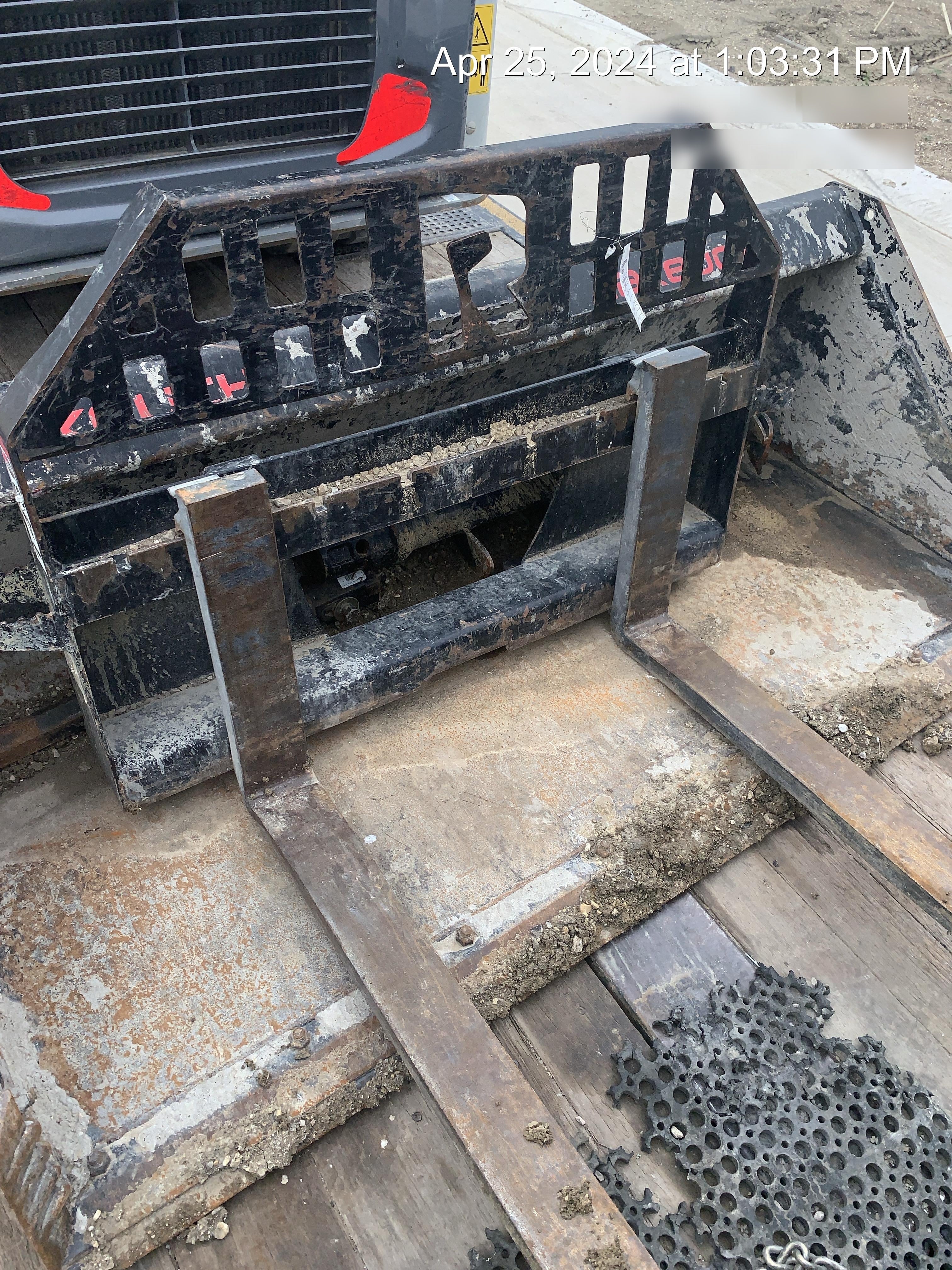 2016 EMKAY 48" Pallet Forks - EMKAY