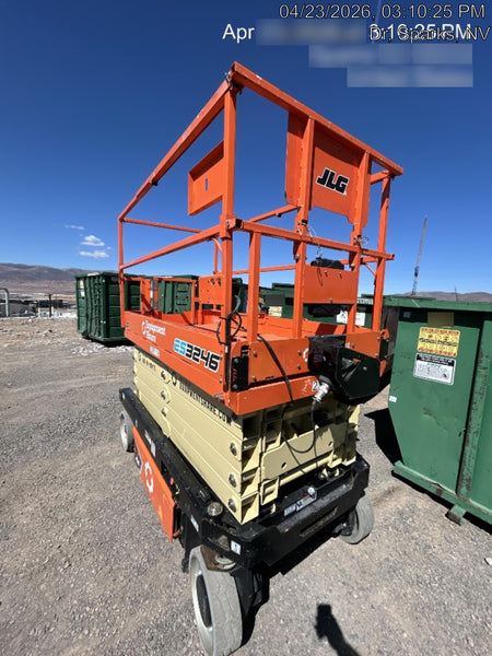 2022 JLG ES3246