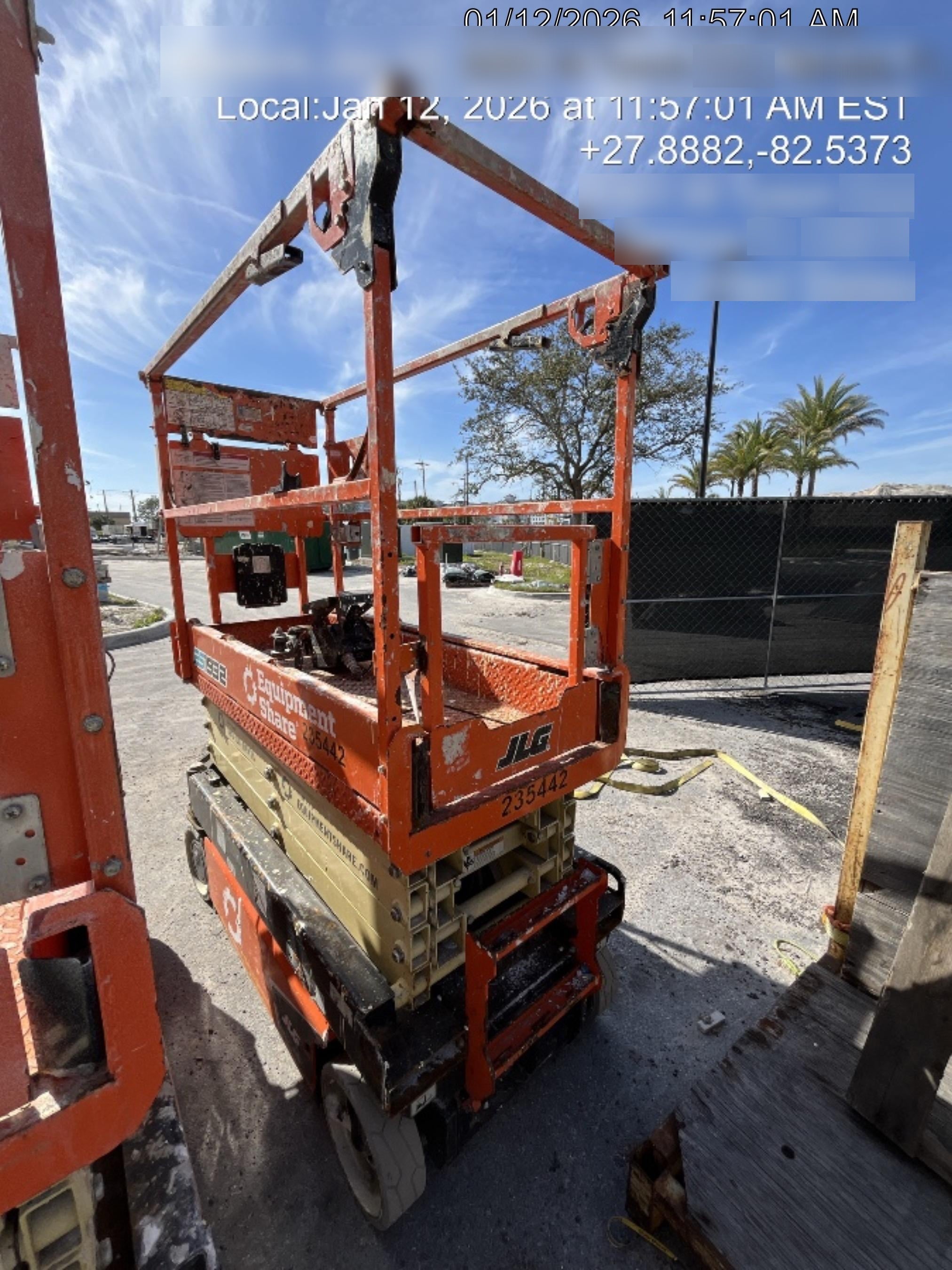 2022 JLG ES1932