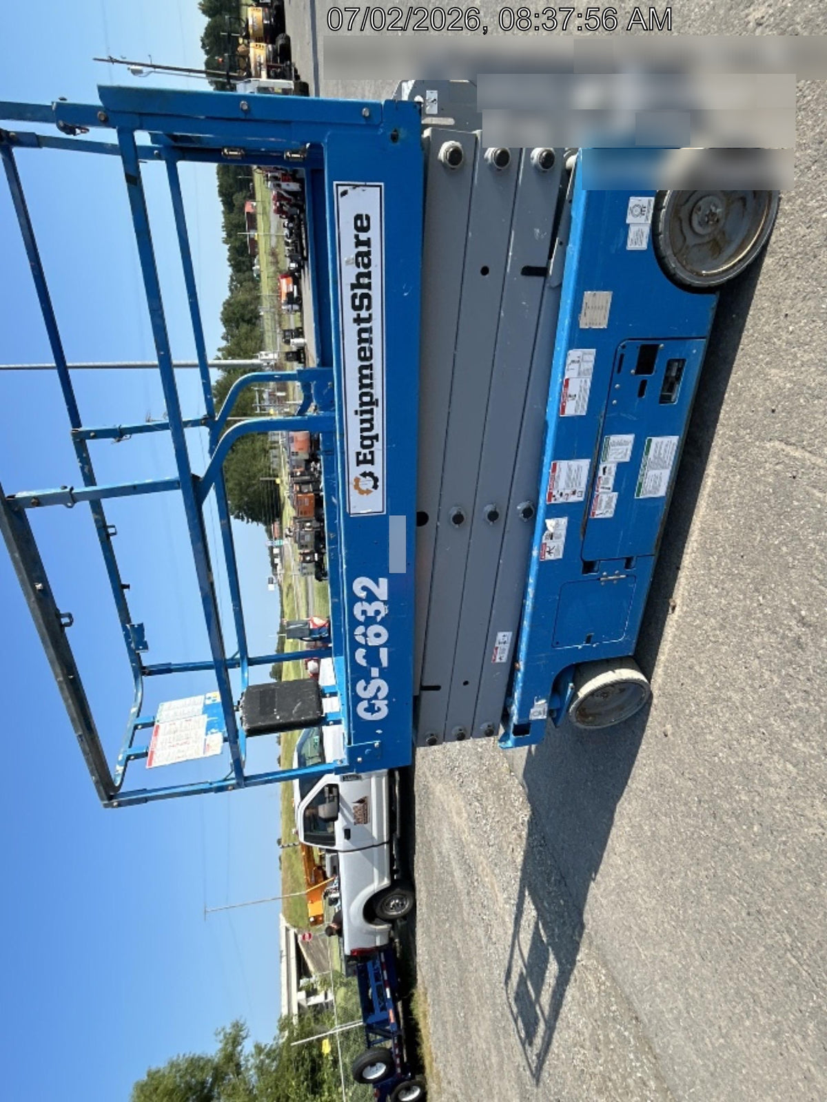 2019 Genie GS-2632 Folding rails with half height swing gate
