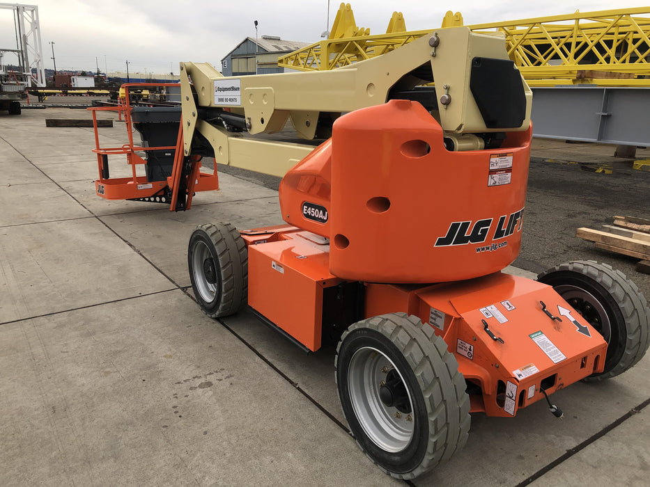 2019 JLG E450AJ