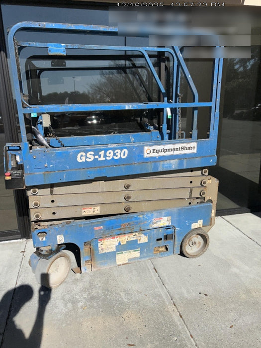 2020 Genie GS-1930 Fixed rails with chain entry gate - Pre A92.20