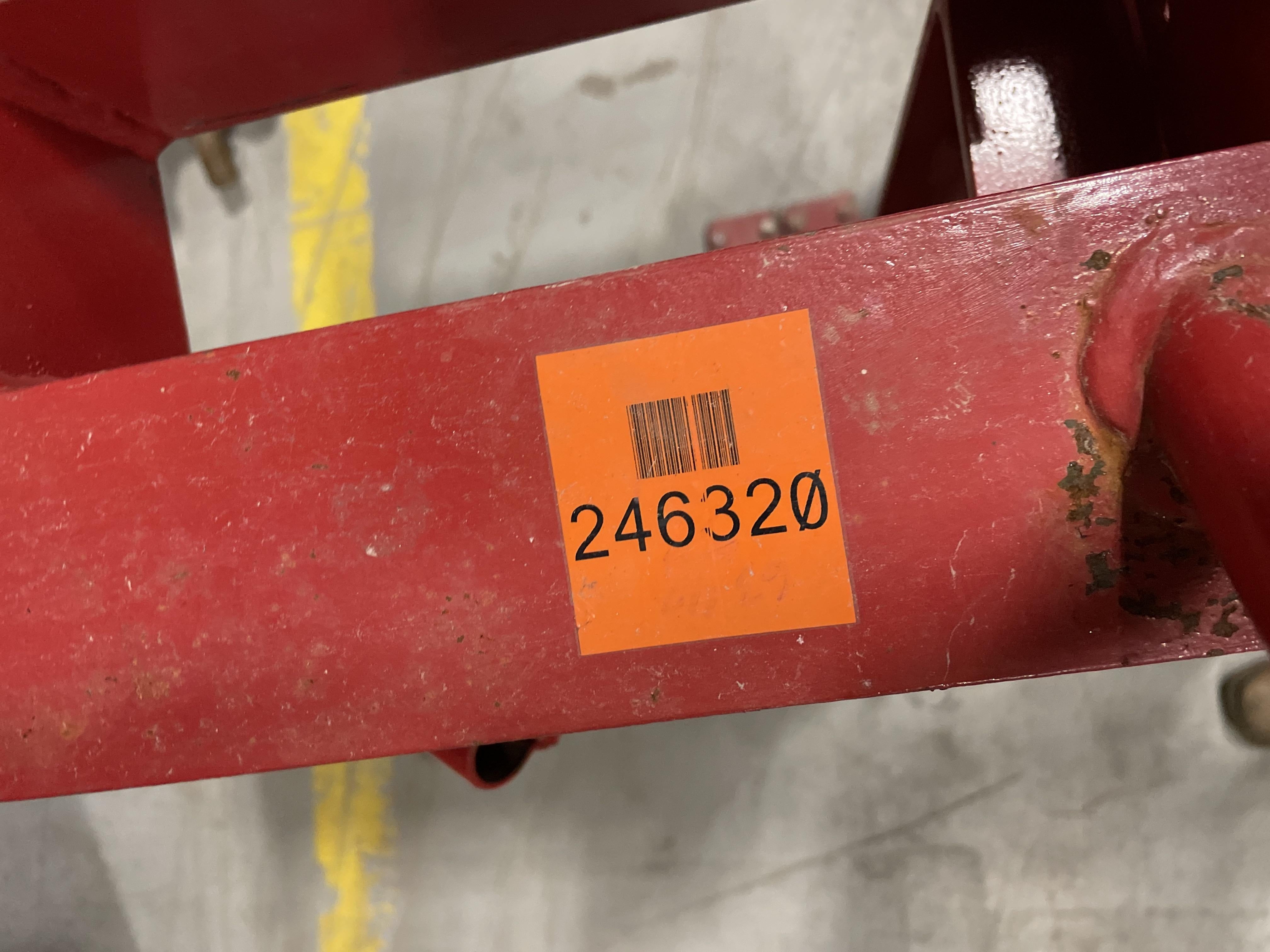 2022 ROL-A-LIFT M-6