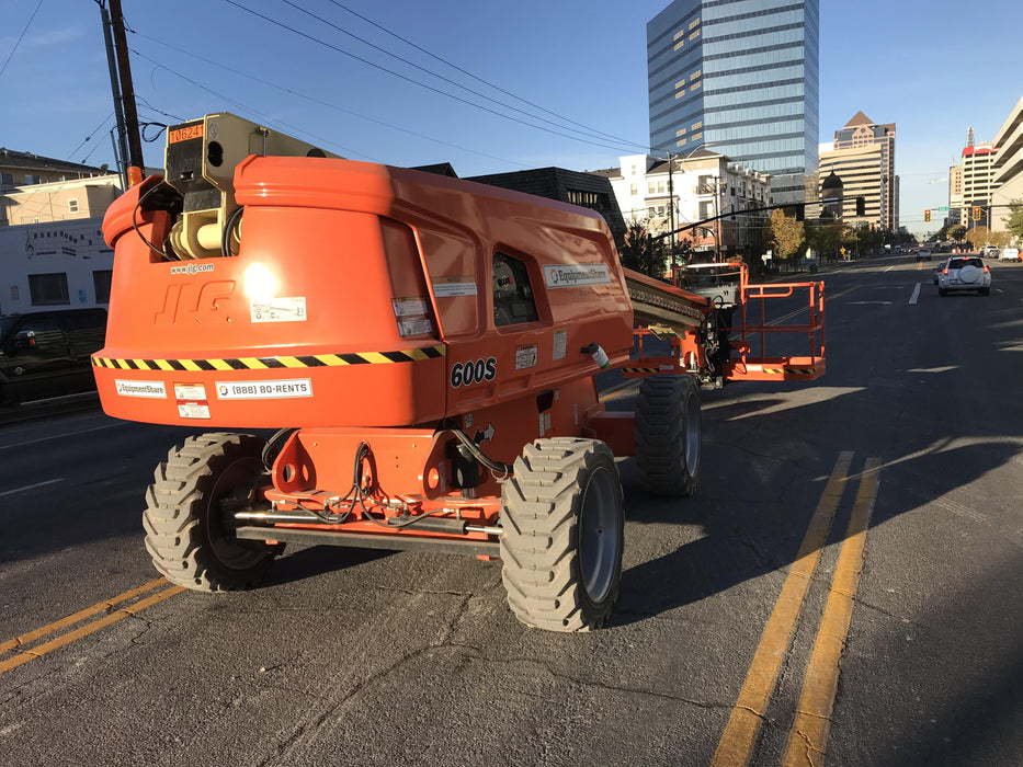 2020 JLG 600S
