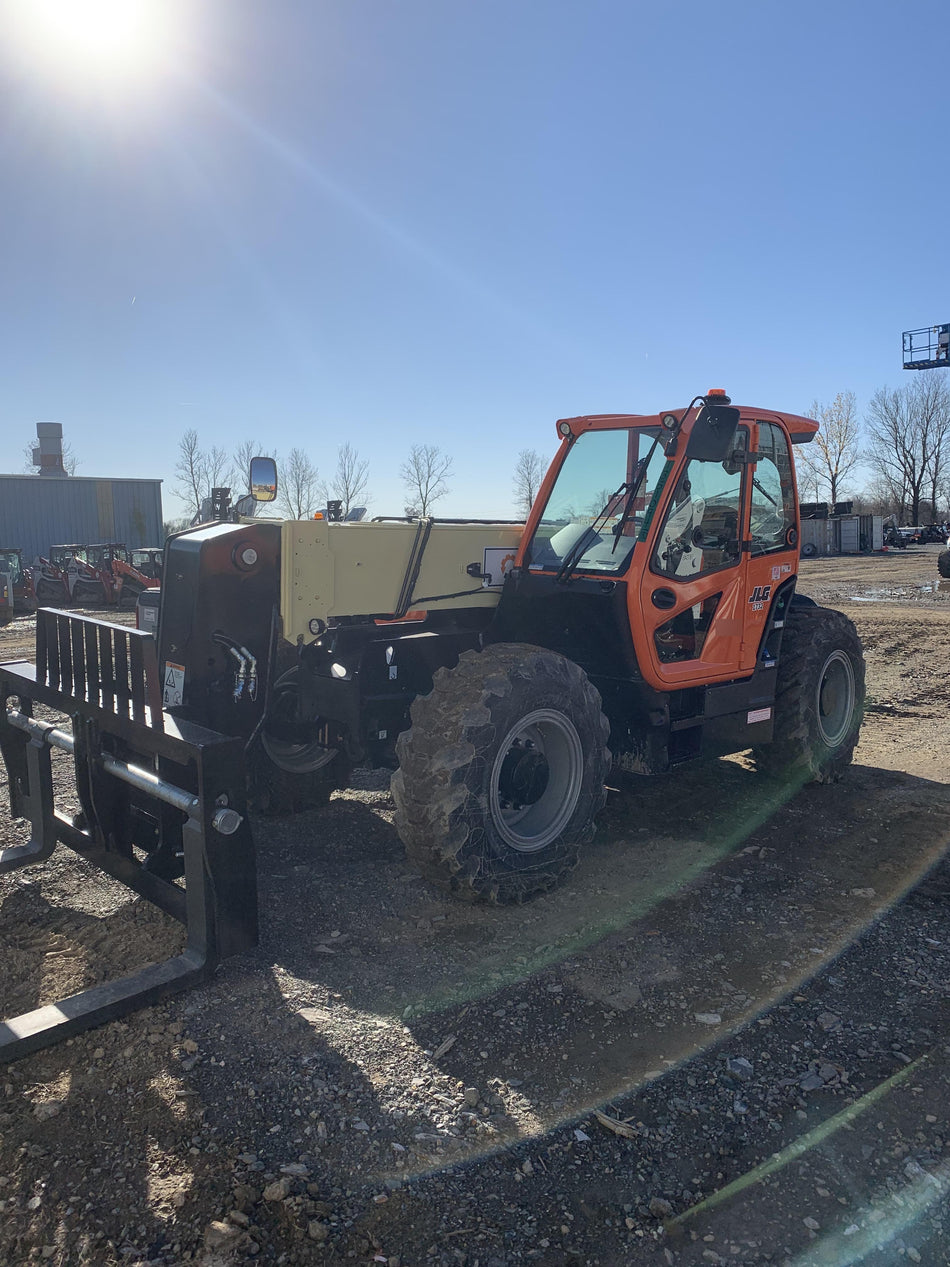 2021 JLG 1732