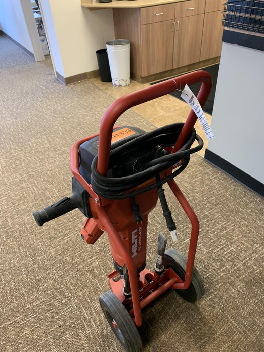 2021 HILTI TE 3000-AVR