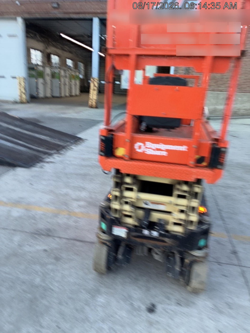2022 JLG ES1932