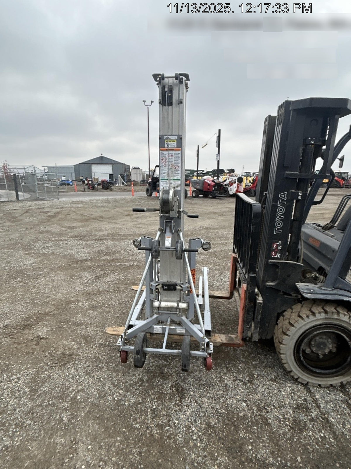 2023 GENIE SLC-24