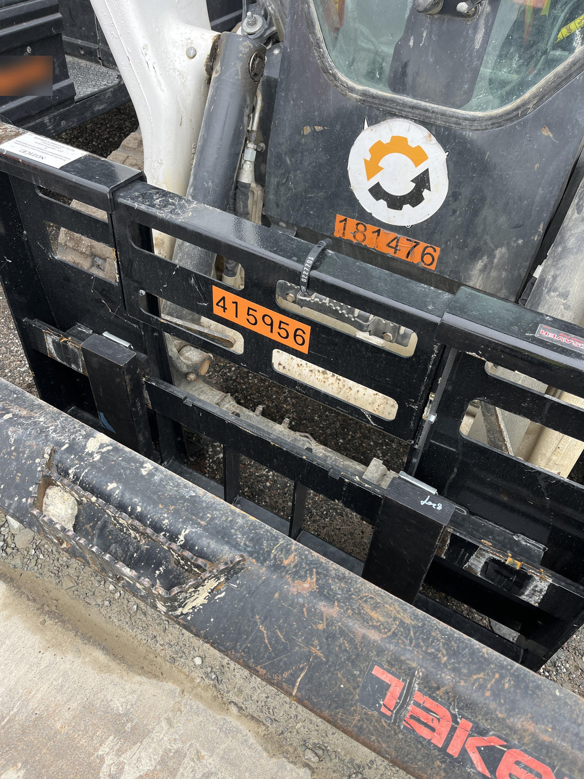 2024 WORKSAVER INC 60" Pallet Forks - Worksaver Inc.