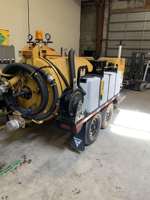 2023 Vac-Tron LP573XDT T4 Koehler Diesel Engine, 500 Gallon Debris Tank, x2 100 Gallon Water Tanks