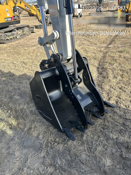 2025 TAKEUCHI 36" Bucket - Takeuchi