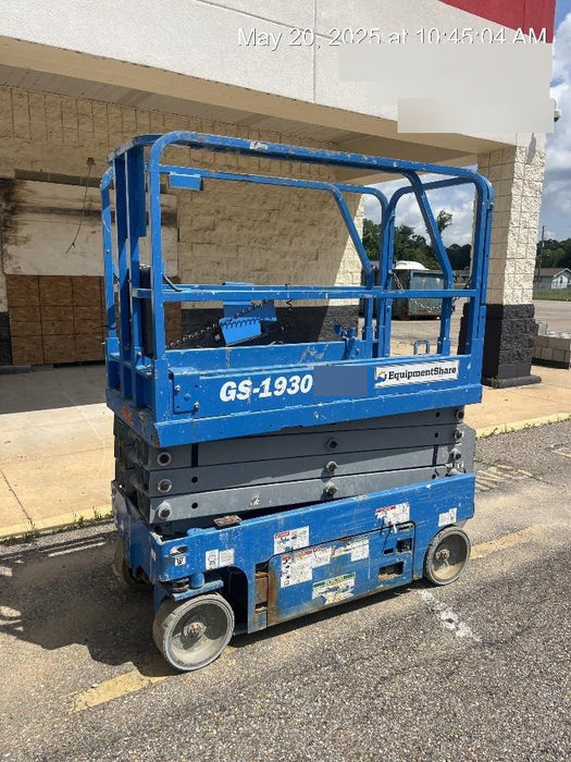 2019 Genie GS-1930 Fixed Rails with Chain Entry