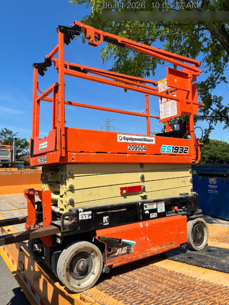 2022 JLG ES1932