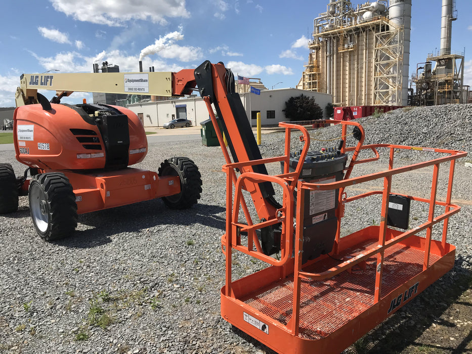 2019 JLG 600AJ