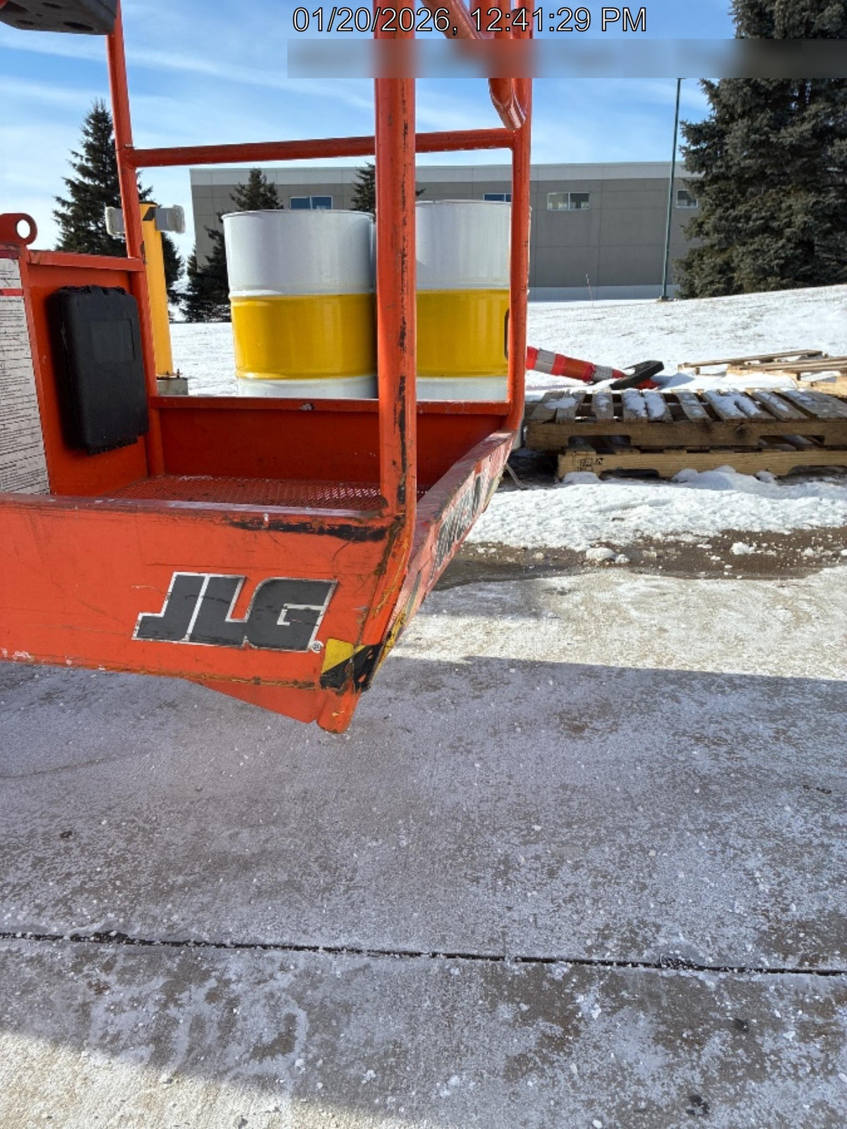 2022 JLG 26E