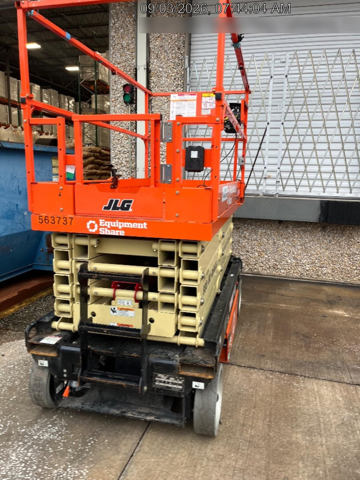 2025 JLG ES3246