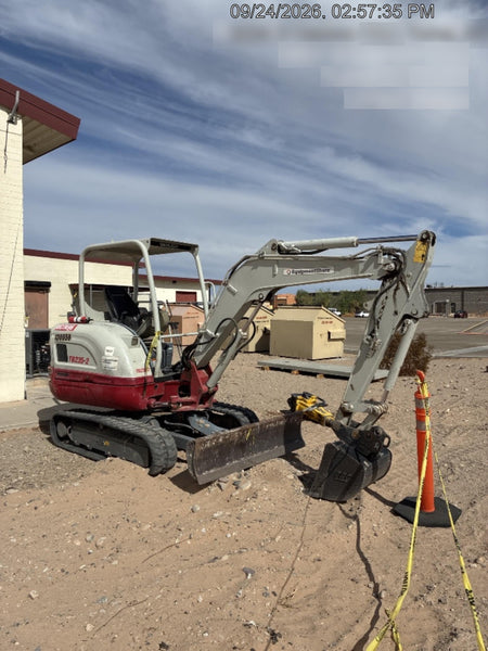 2021 TAKEUCHI TB235-2R