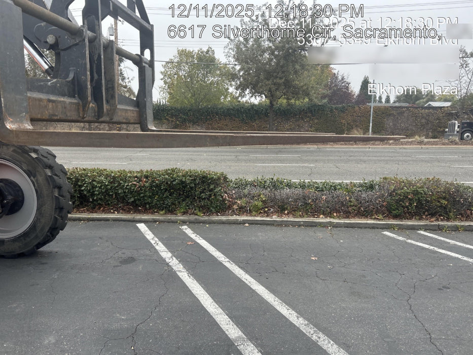 2020 Skytrak 8042 Cab/Heat/Air, Solid Tires, Work Lights, Beacon, Aux Hydraulics, Back up Alarm, Lifting Eye, ES Decals