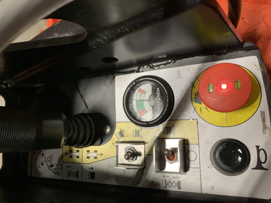 2020 Skyjack SJIII-3219 Solid NM Tires, Half height spring hinged entry gate, Dual Beacons, 800W Inverter