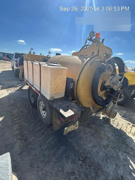 2021 Vac-Tron LP573XDT T4 Koehler Diesel Engine, 500 Gallon Debris Tank, x2 100 Gallon Water Tanks