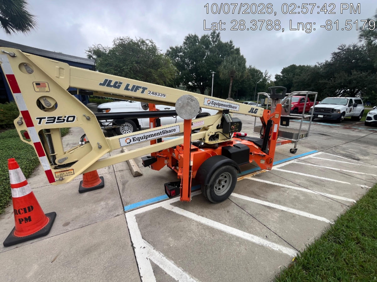 2022 JLG T350