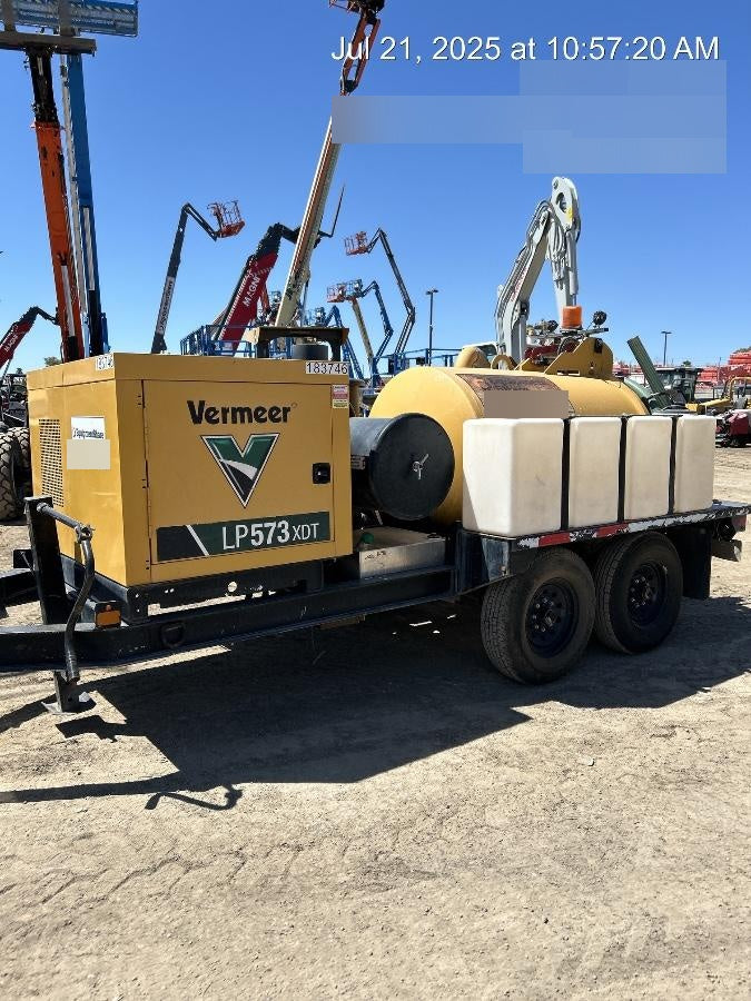 2021 Vac-Tron LP573XDT T4 Koehler Diesel Engine, 500 Gallon Debris Tank, x2 100 Gallon Water Tanks