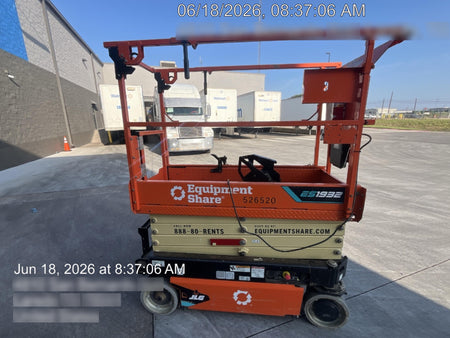 2025 JLG ES1932
