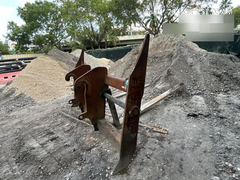 2014 WERK-BRAU 96" Loader Fork Carriage - Werk-Brau