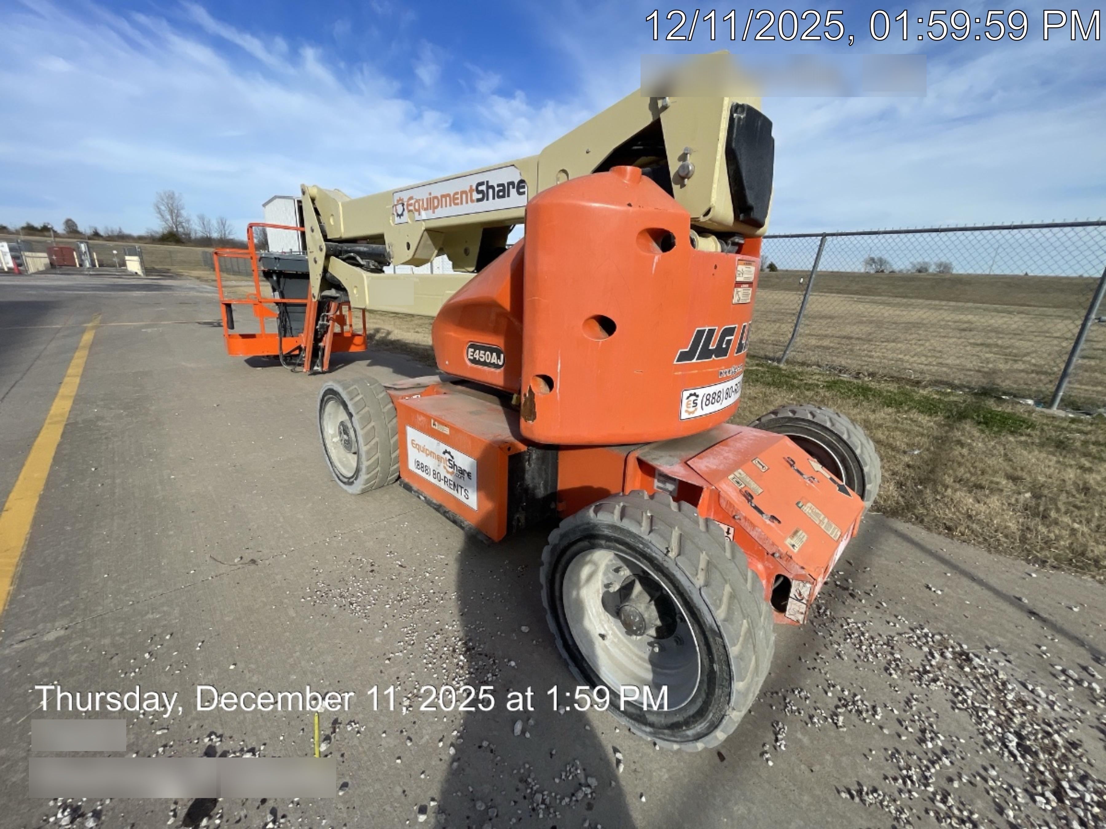 2019 JLG E450AJ