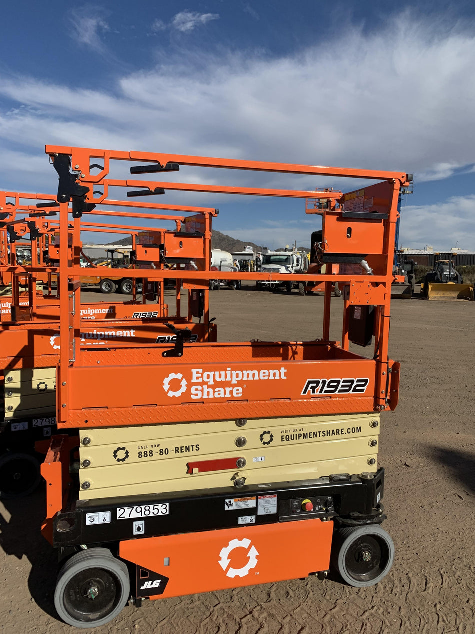 2022 JLG R1932