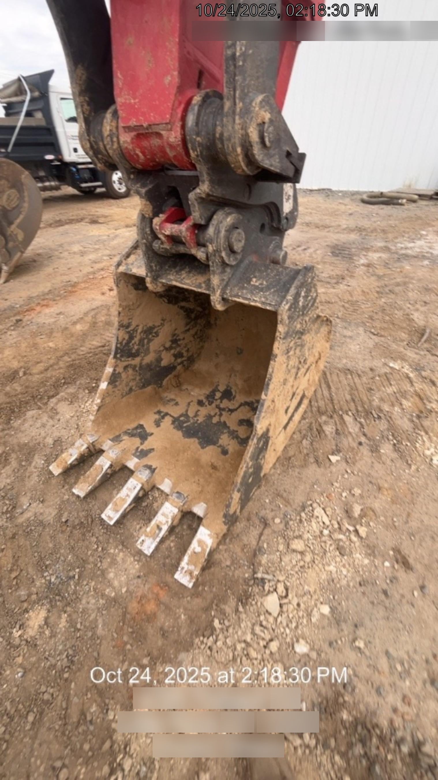 2025 LINK-BELT 42" Bucket - Link-Belt