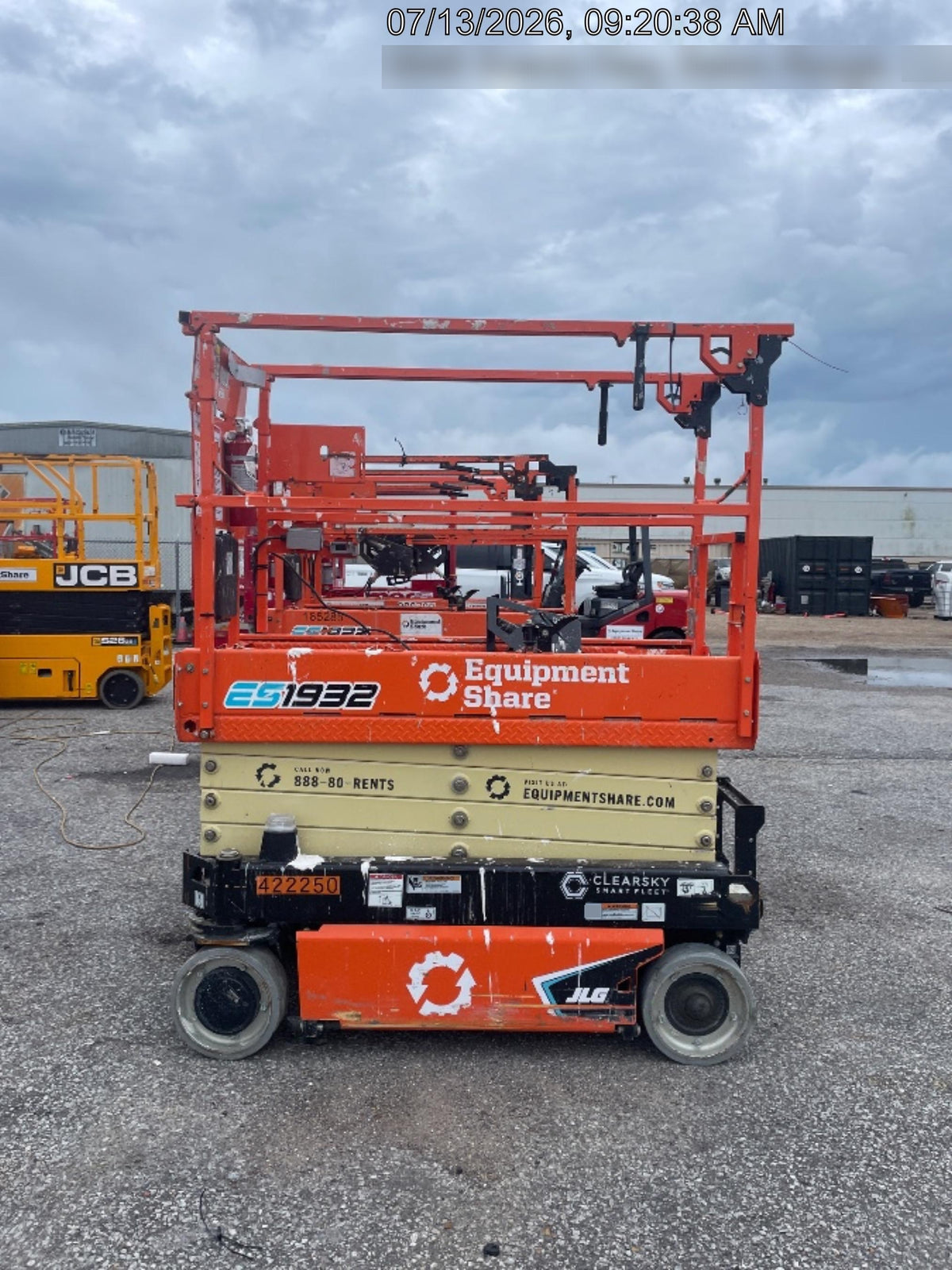 2024 JLG ES1932