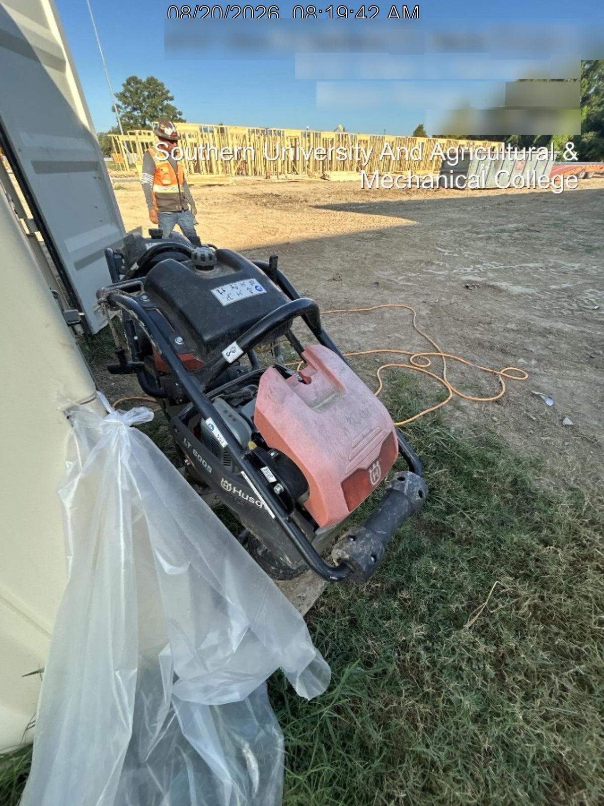2025 HUSQVARNA LT6005
