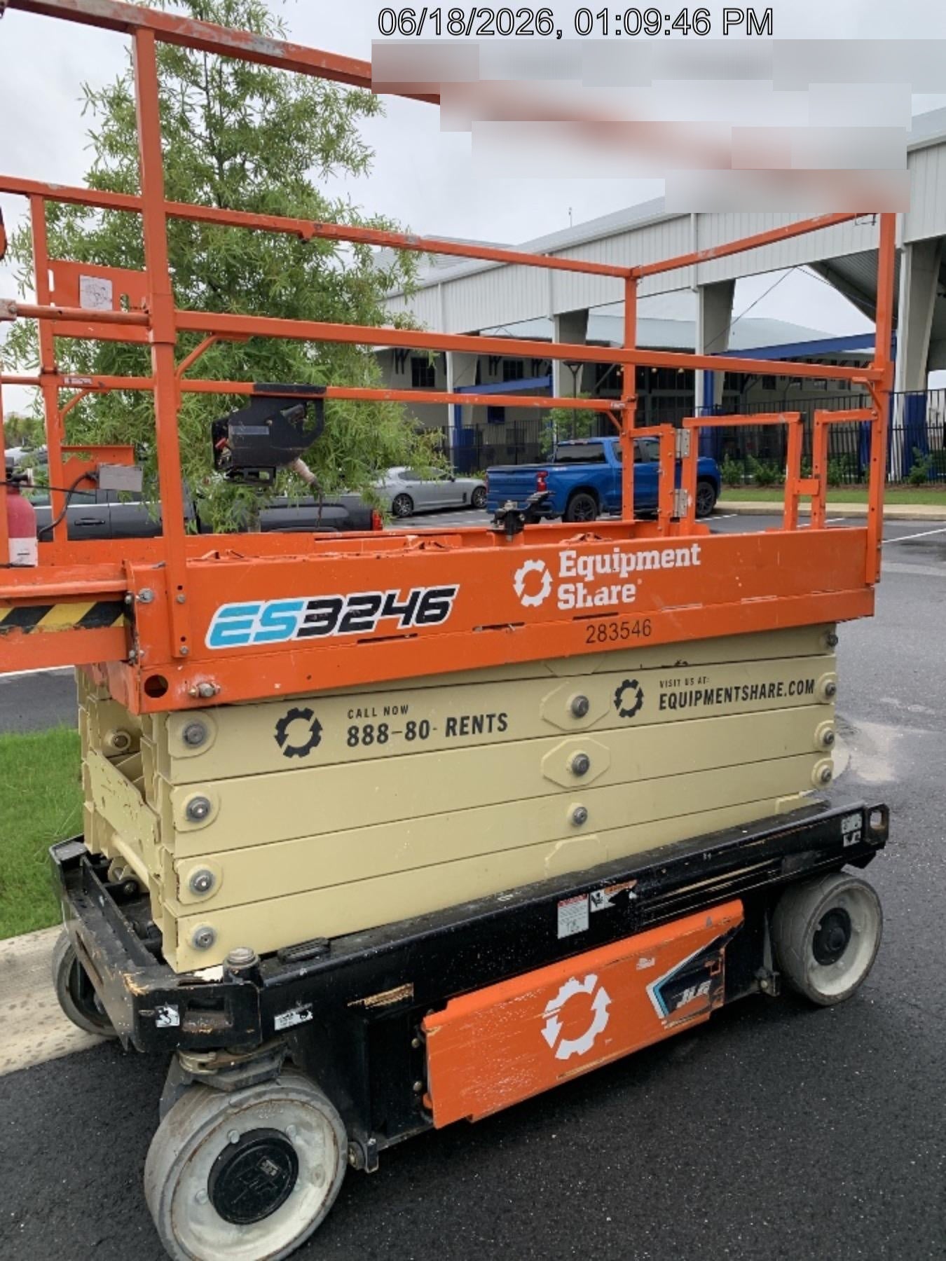 2022 JLG ES3246