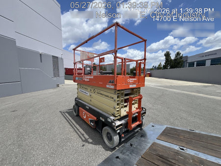 2022 JLG ES3246