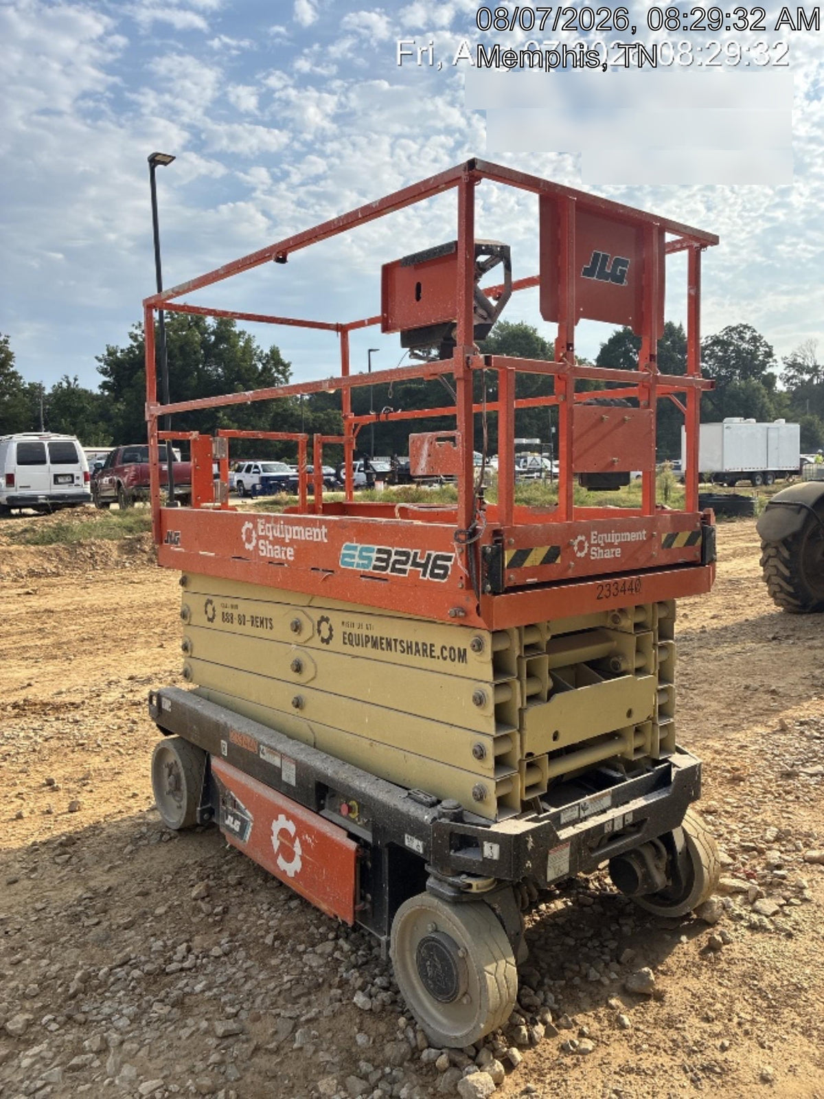 2022 JLG ES3246