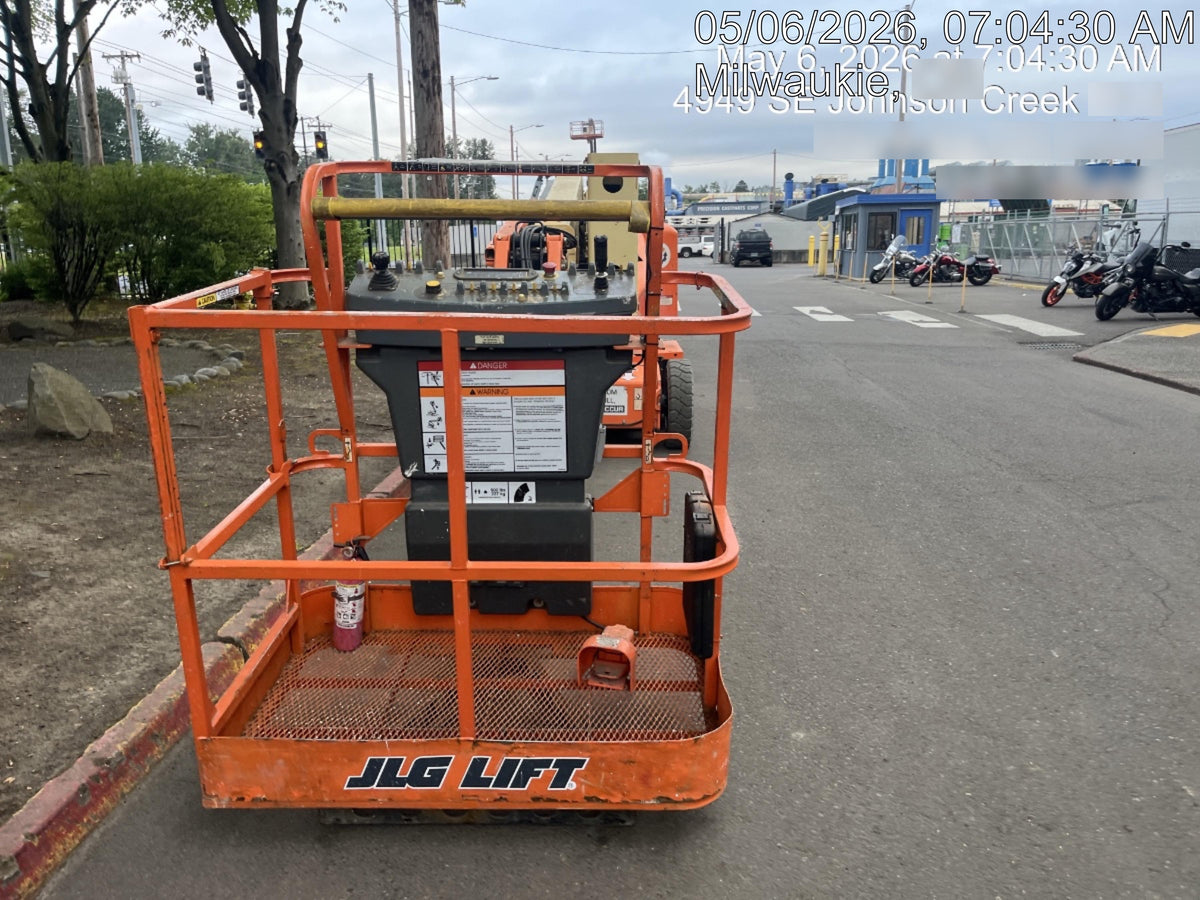 2019 JLG E400AJPN