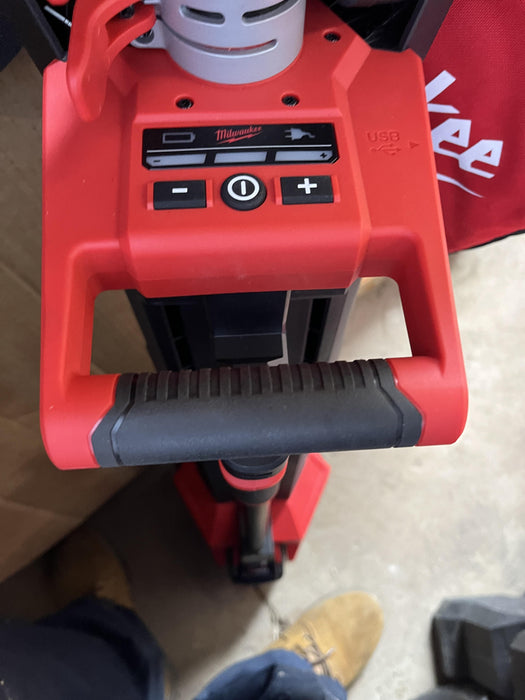 2022 MILWAUKEE 2136-20