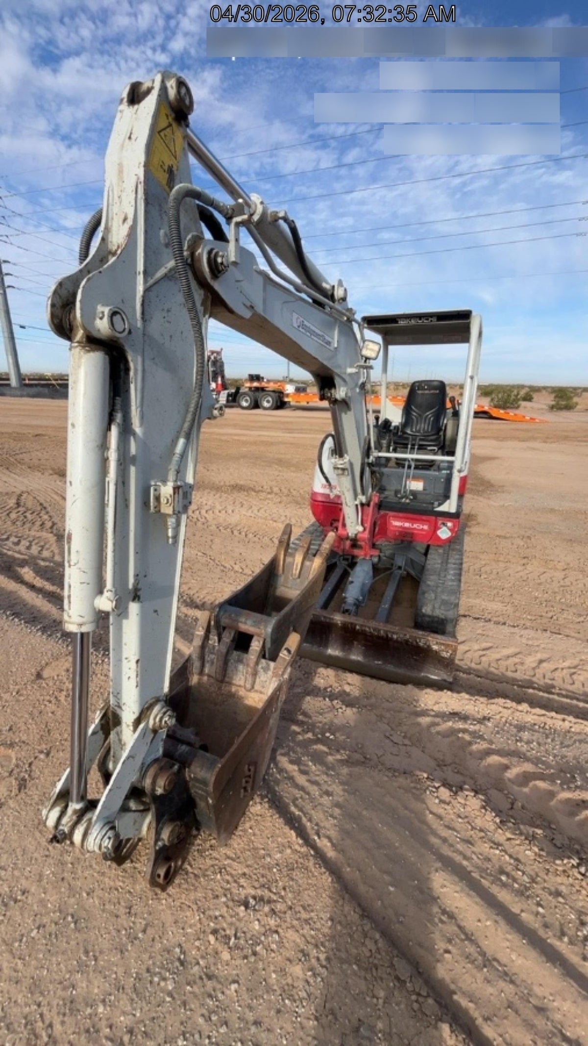 2021 TAKEUCHI TB235-2R