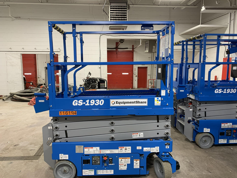 2020 Genie GS-1930 Solid Non Marking Tires, Beacon, Folding rails with half height swing gate