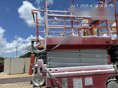 2017 MEC 1330SE 13' Scissor Lift w/2 Year Full Extended Warranty