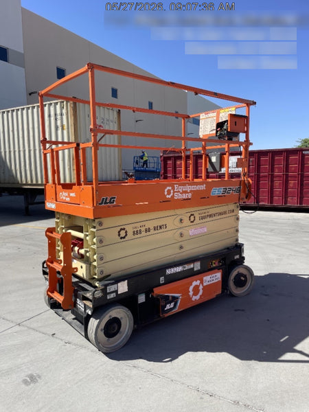 2022 JLG ES3246