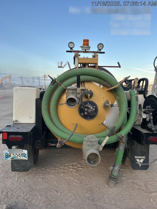 2022 VAC-TRON LP573XDT