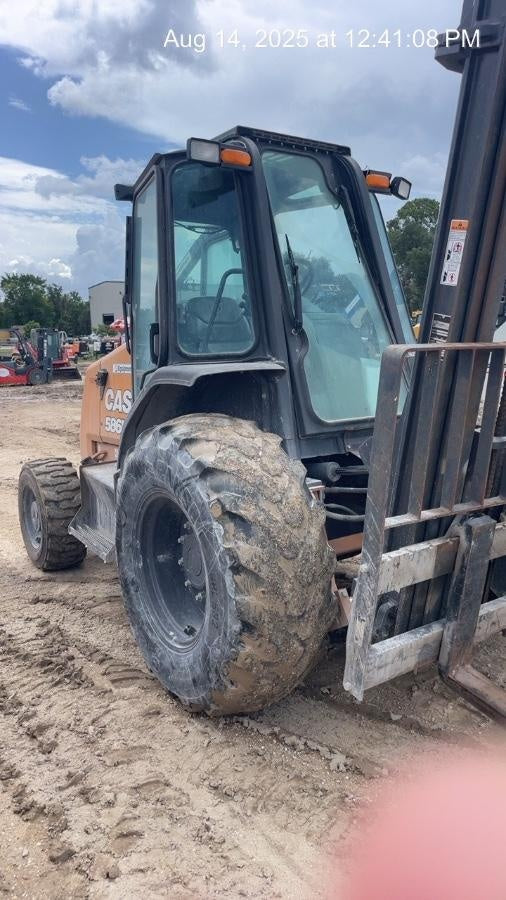 2021 CASE 586H